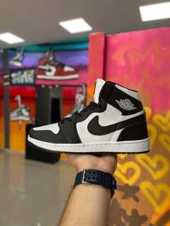 NIKE AIR JORDAN 1 BRANCO PRETO