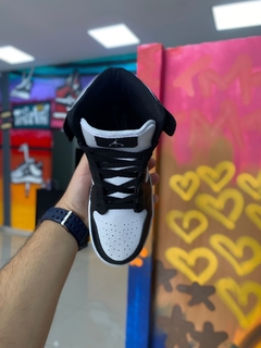 NIKE AIR JORDAN 1 BRANCO PRETO - comprar online