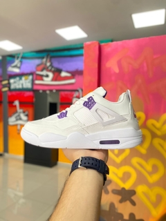 NIKE AIR JORDAN 4 BRANCO/ROXO