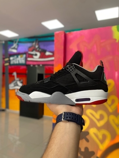 NIKE AIR JORDAN 4 PRETO/VERMELHO
