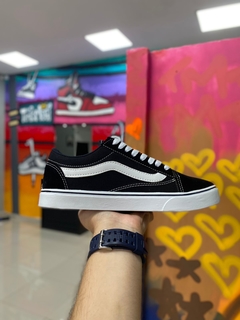 VANS OLD SKOOL PRETO/BRANCO na internet
