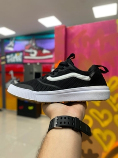 VANS ULTRA RANGER PRETO/BRANCO