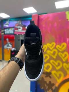 VANS ULTRA RANGER PRETO/BRANCO - comprar online