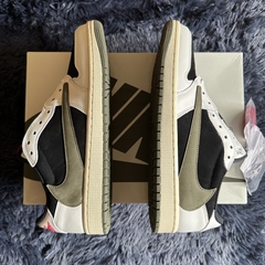 Air Jordan 1 Low Travis Scott Olive na internet