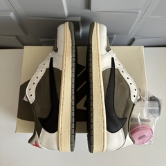 Air Jordan 1 Low Travis Scott Medium Olive na internet