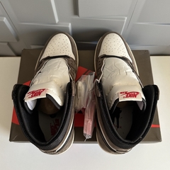 Imagem do Air Jordan 1 High Travis Scott Mocha