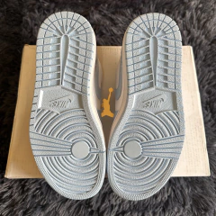 Air Jordan 1 Low Aluminium
