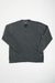 "Buzo gris clásico de algodón, cómodo y versátil, ideal para un look casual y moderno. Moda masculina minimalista - KALEO."
