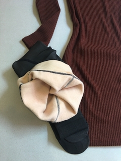 combo: vestido lanilla + panty efecto piel en internet