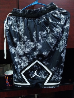 SHORT JORDAN DIAMOND "BLACK WHITE" (IMPORTACION) en internet