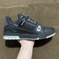 CALZADO SNEAKERS LOUIS VUITTON TRAINER BLACK 1 (IMPORTACION) - STREET SHOPS 