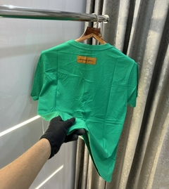 PLAYERA LOUIS VUITTON MANGA CORTA CUELLO REDONDO PARCHE (IMPORTACION) en internet