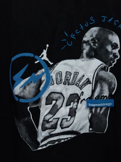 PLAYERA JORDAN X TRAVIS SCOTT X FRAGMENT DE MANGA CORTA CUELLO REDONDO (IMPORTACION) - STREET SHOPS 