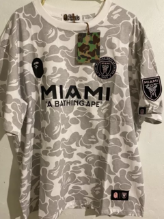 Imagen de PLAYERA INTER DE MIAMI F.C. X BAPE JERSEY FOOTBALL CAMOUFLAGE (IMPORTACION)