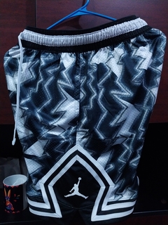 SHORT JORDAN DIAMOND DNA BASQUETBALL (IMPORTACION) - STREET SHOPS 