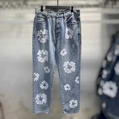 PANTALON DE MEZCLILLA CORTE RECTO DENIM TEARS (IMPORTACION)