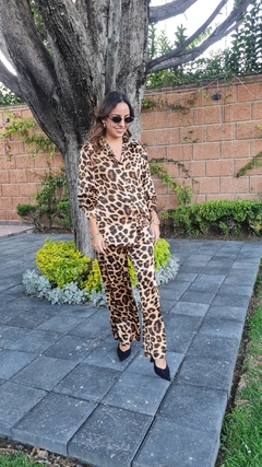 Conjunto Satinado Estampado animal print - comprar en línea