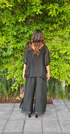 Conjunto Seda Negro en internet