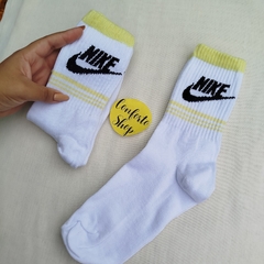 Medias 3/4 Nike amarillo claro en internet