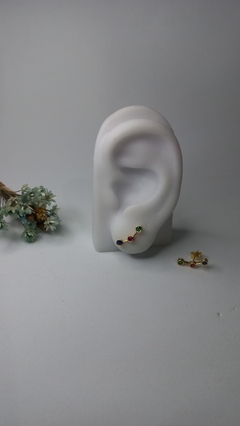 Brinco Ear Cuff colorido na internet