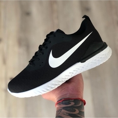 Nike Revolution Negro/Blanco