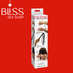 PIPEDREAM FETISH LOVER´S FANTASY KIT DE CUERO CON DISEÑO DE LÁTIGO DE METAL CON LLAVES Y MÁSCARA DE AMOR DE SATÉN