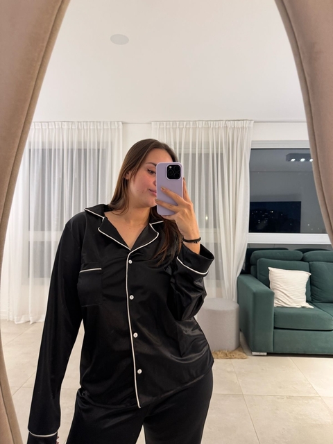 PIJAMA SATÉN NEGRO