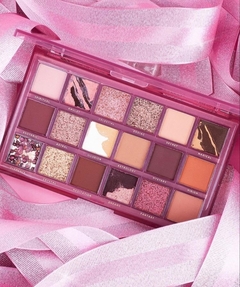 Paleta De Sombras Mystic Glow 18 Cores - Ruby Rose - comprar online