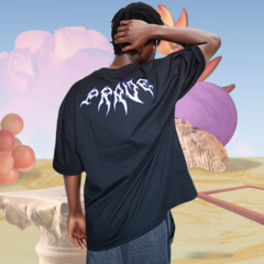 Camiseta Gothic Preta Oversized Comfort - loja online