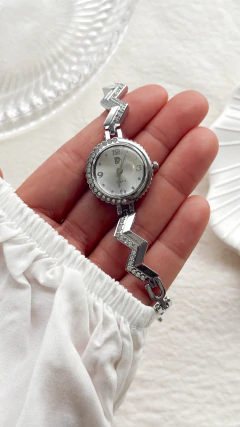 Reloj zig (plateado) en internet