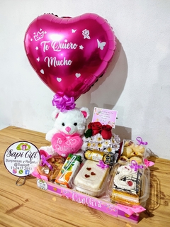 DESAYUNO CON ROSAS Y PELUCHE 30CM