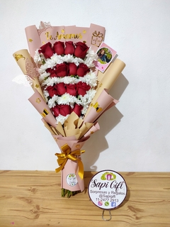 RAMO DE 15 ROSAS