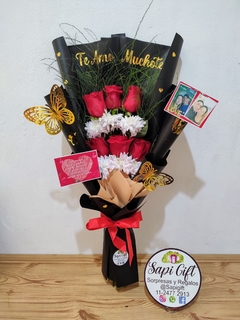 RAMO CON 6 ROSAS - comprar online