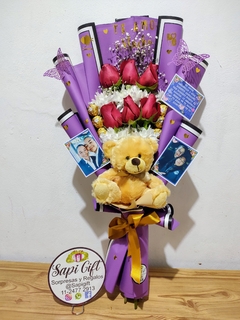 RAMO CON 6 ROSAS + PELUCHE +BOMBONES