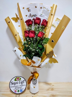 RAMO CON 6 ROSAS en internet