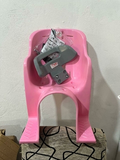 Silla trasera con el portapaquete en internet