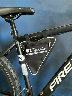 Bolso Maxxum triangular al cuadro - comprar online