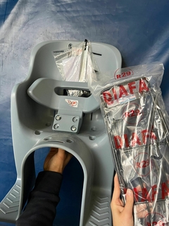 Silla trasera con el portapaquete - comprar online