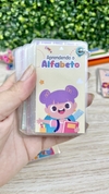 Aprendendo o Alfabeto Menina