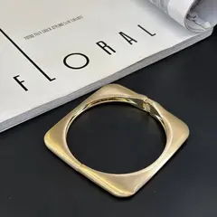 Bracelete Quadrado Escovado