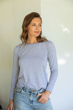 Camiseta detalle puntilla (Varios colores)