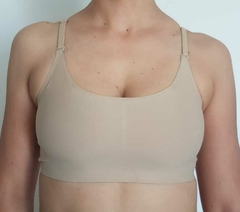 Top corte láser con almohadillas desmontables (4 talles)