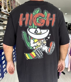 CAMISETA HIGH ARRIBA na internet