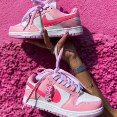 DUNK LOW BARBIE