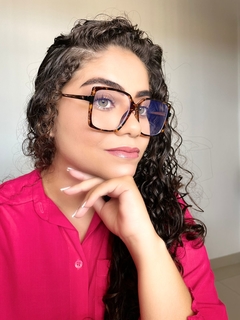 Armação quadrada animal print na internet