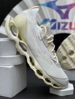 Mizuno Prophecy 11 Beta