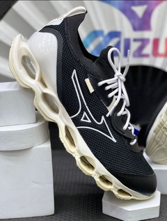 Mizuno Prophecy 11 Beta