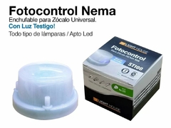 Fotocontrol Enchufe Nema 10A + Zócalo Nema 10A Testigo Light House - comprar online