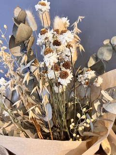Ramitos de flores preservadas - ana carolina garcia