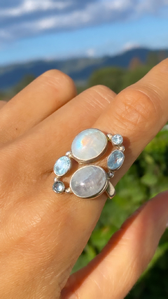 Anillo de plata 925 con piedra de la luna y cuarzo